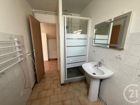 Location Appartement 1 pièce 32m² COULOMMIERS 77120 - Photo 4