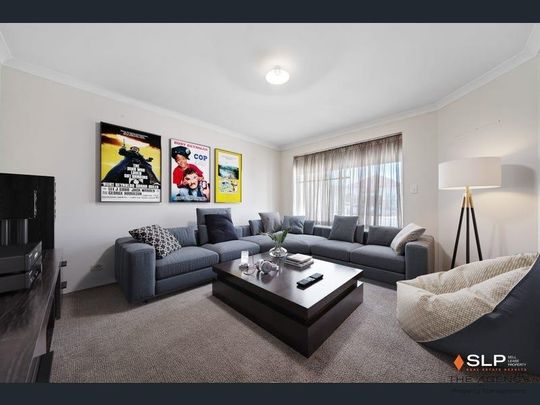 Size Does Matter! - Photo 1