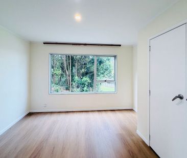 Spacious 5BR Family Home in Torbay - Photo 5