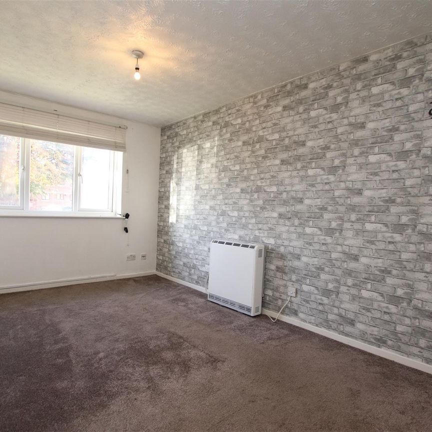 1 bedroom Apartment to let - Photo 1