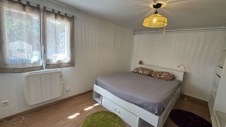Location Appartement 2 pièces 56m² AUBAGNE 13400 - Photo 5