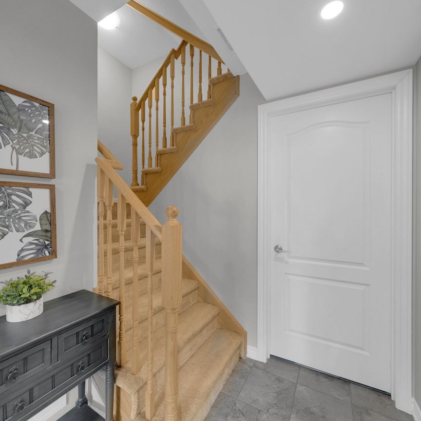 For Lease - 48 Andean Lane, Barrie, Ontario - Photo 1