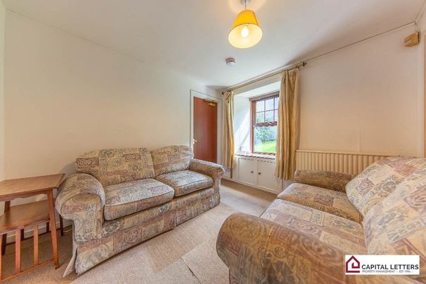 3 bedroom flat to rent - Photo 1