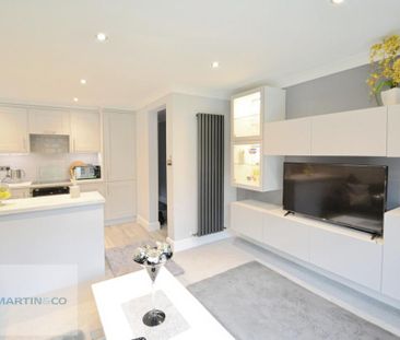 2 bedroom ground floor flat to rent - Photo 1