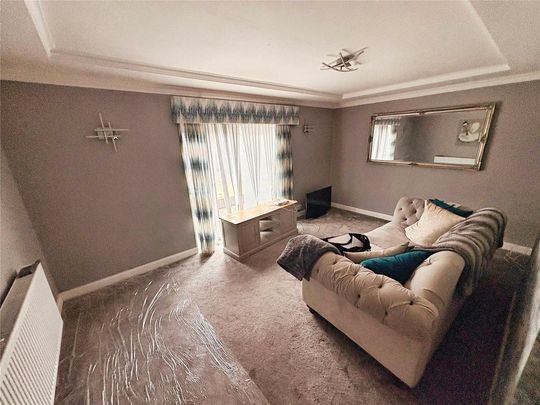 4 bedroom semi-detached house to rent - Photo 1