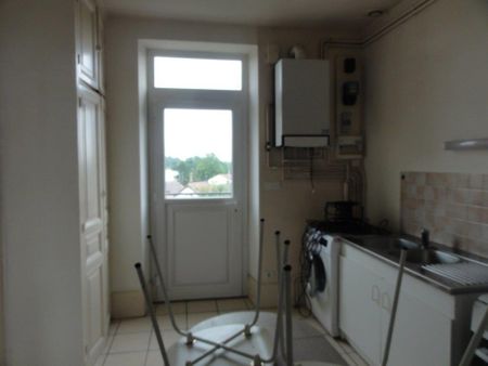 Location Appartement 2 pièces Meublé 38m² LE CREUSOT 71200 - Photo 5