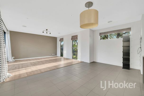 Experience Quality Family Living in Waverley Park Estate! - Photo 1