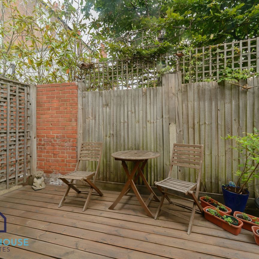Lymington Road, London, NW6 - Two Bedroom Flat To Rent - £496pw / £2,150pcm - Photo 1