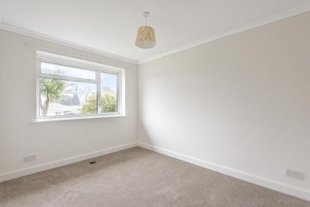 3 bedroom bungalow to rent - Photo 4