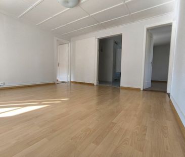 zentrale 4.5 Zimmer-Wohnung - Photo 1
