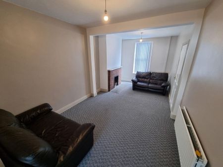 118 Victoria Street, Lurgan BT67 9DG - Photo 3