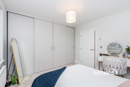 2 bedroom semi-detached house to rent - Photo 5