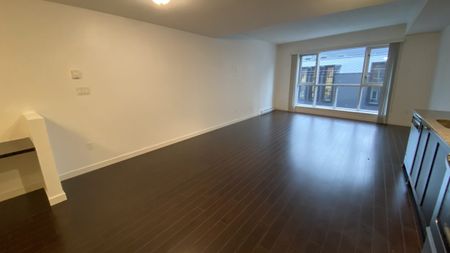 310-99 Chapel Street - Photo 2