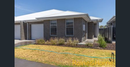 Secure Southlakes Estate - Photo 2