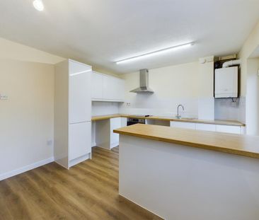 2 bedroom terraced house to rent - Photo 5