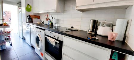 Addison Bridge Place, London - Photo 4