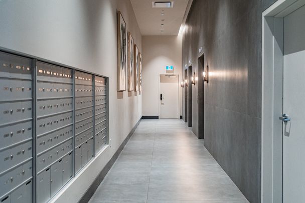 Rue St-Hubert, H2Y 0B9, Montréal - Photo 1