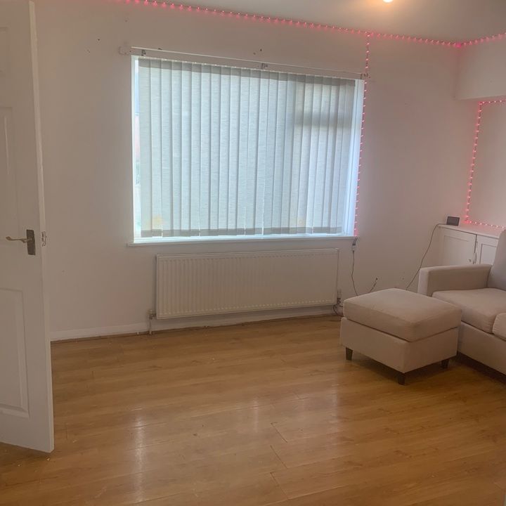 3 Bed Semi-Detached House, Beechdale Roaf, NG8 - Photo 1