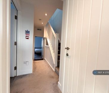 1 bedroom in a house share to rent - Photo 4