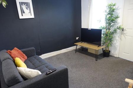 3 bedroom terraced house to rent - Photo 2