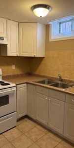 Basement apartment for rent 1 bed + den + bath in Mississauga $1,700 + 30% util - Photo 3