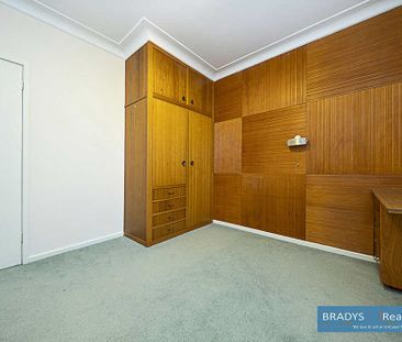 102 Hopetoun Circuit, Yarralumla ACT 2600 - House For Rent | Domain - Photo 5