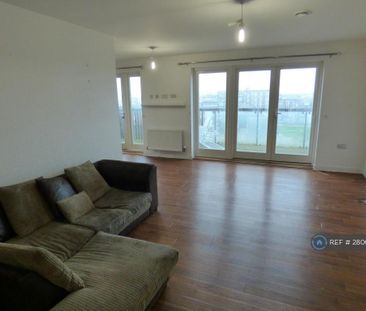 3 bedroom flat to rent - Photo 1