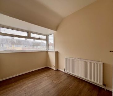 Guide Price £1,900 pcm - Available Now - Part Furnished - Photo 1