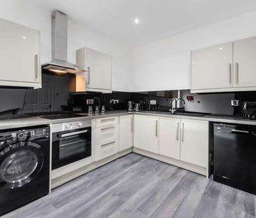 Station Road, Haydock, WA11 - Photo 1