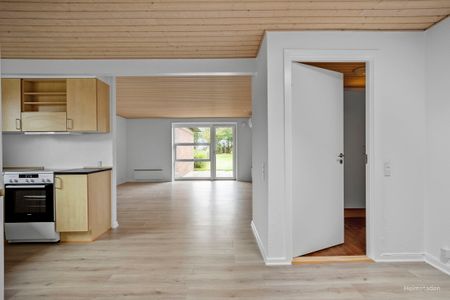 Dejligt 1-plans rækkehus i Verninge med gratis parkering - Foto 2