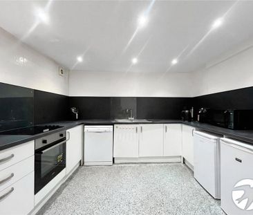 2 bedroom duplex to rent - Photo 3