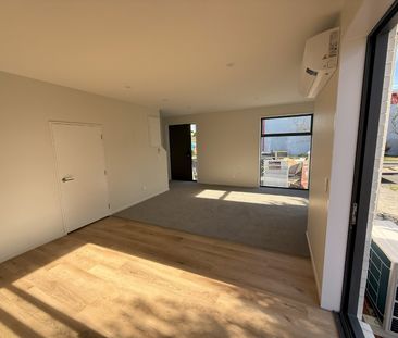 4/33 Russell Street, Linwood - Photo 3