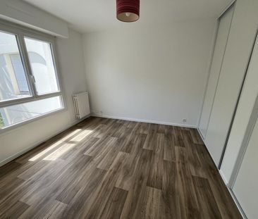 Location Appartement 2 pièces 49m² ANGERS 49000 - Photo 2