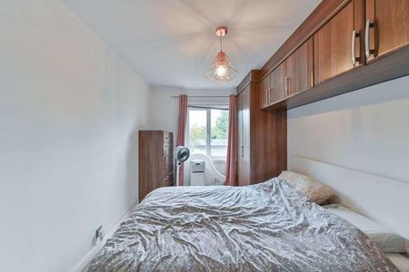 Lapse Wood Walk, Forest Hill, SE23 - Photo 4