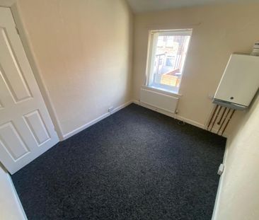 3 bedroom terraced house to rent - Photo 6