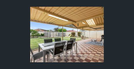 3 Bedroom Home in Quiet Cul-de-sac - Photo 5