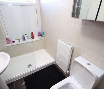 6 bedroom terraced house to rent - Photo 1