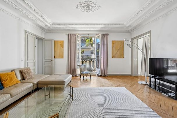 Location Appartement 6 pièces 159m² PARIS 16ème - Photo 1