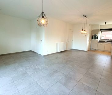 RECENTE WONING MET TUIN EN CARPORT - Photo 1