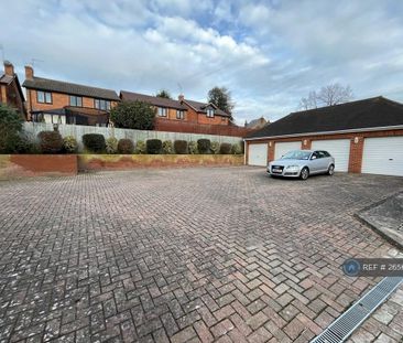 1 bedroom in a house share to rent - Photo 2