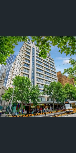 Living in the heart of Melbourne CBD - Photo 2