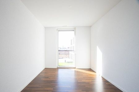 Modern and central living - Photo 3