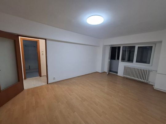 Colentina, intersectie cu Fundeni, - Photo 1