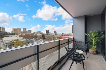 STYLISH, MODERN AND FURNISHED 3 BEDROOMS APARTMENT IN EXCEPTIONAL LIFESTYLE - Photo 3