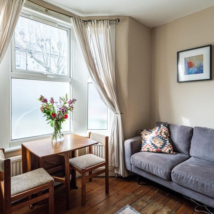 1 bedroom ground floor flat to rent - Photo 1