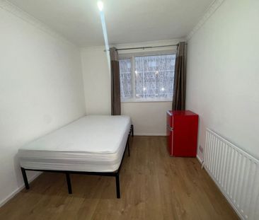 Room in a Shared House, Roberta Street, E2 - Photo 5