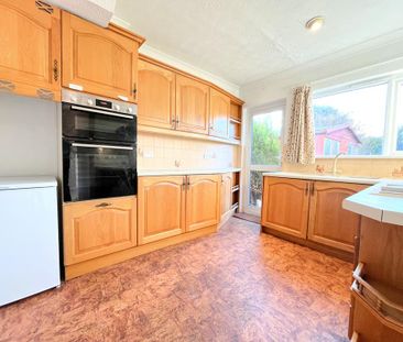 3 bedroom semi-detached house to rent - Photo 6