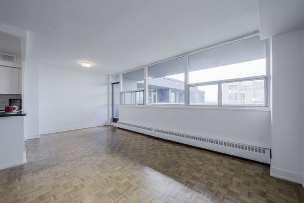 North Shore Towers - Photo 1