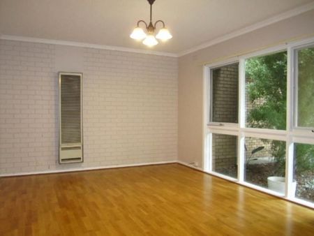 2/131 Locksley Road, Ivanhoe - Photo 3