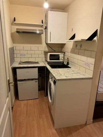 Room in a Shared House, London, SE14 - Photo 5